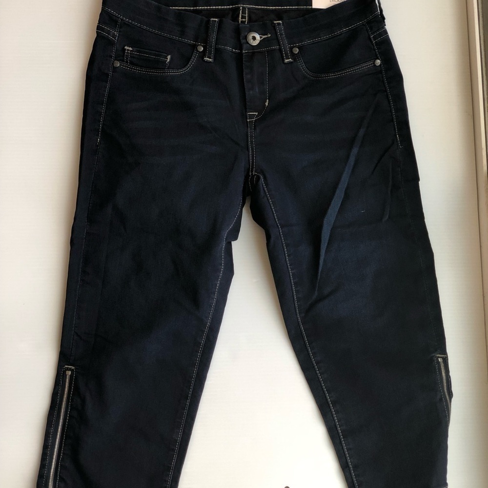 BLANKNYC Denim Women's Skinny Capri with Zip - Picture 5 of 7